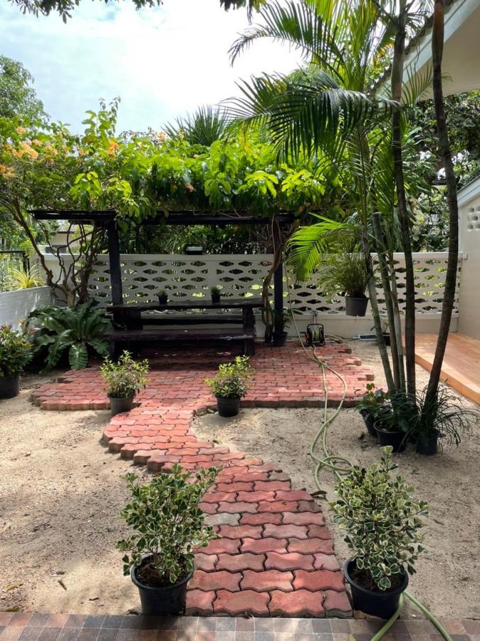 Banya Bnb ที่พักบ้านย่าบีแอนด์บี เมืองประจวบฯ Prachuap Khiri Khan Exterior foto